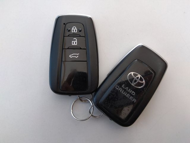 TOYOTA LANDCRUISER PRADO 2020