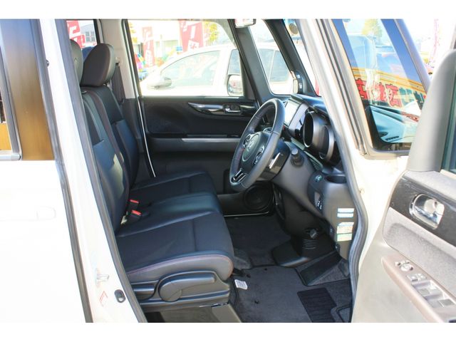 HONDA N BOX CUSTOM 2015