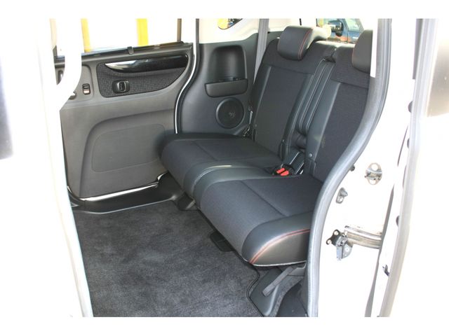 HONDA N BOX CUSTOM 2015