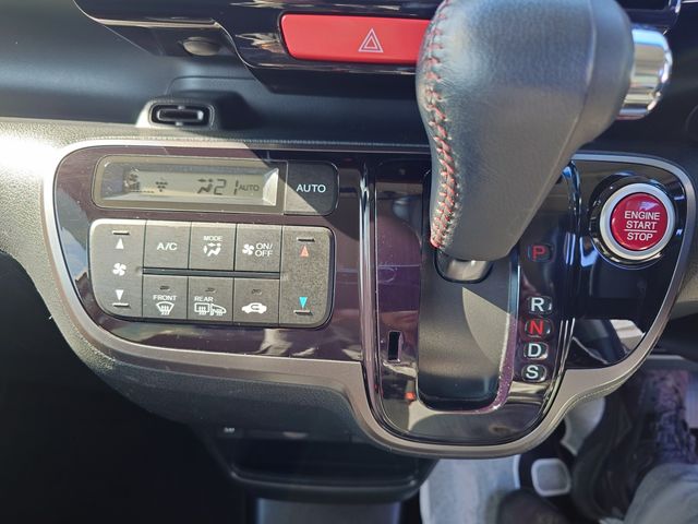 HONDA N BOX CUSTOM 2016