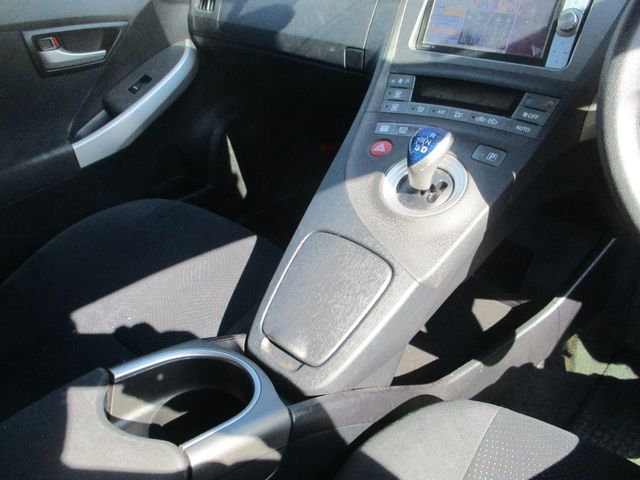 TOYOTA PRIUS 2012