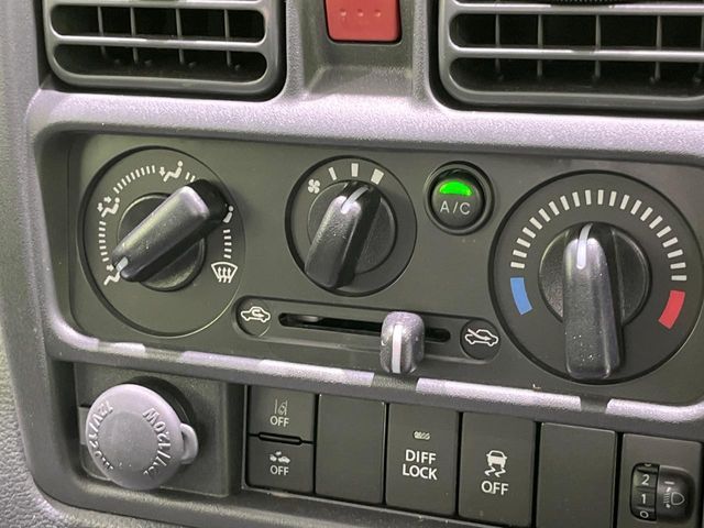 SUZUKI CARRY truck 4WD 2023