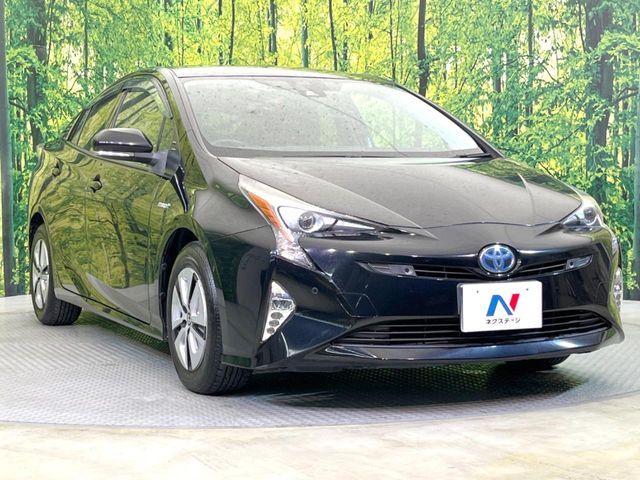TOYOTA PRIUS 2016
