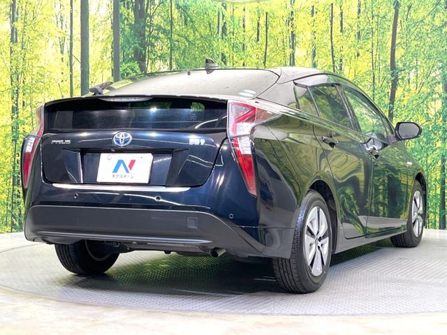 TOYOTA PRIUS 2016