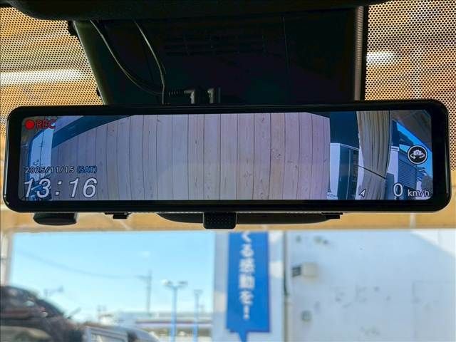 TOYOTA NOAH HYBRID 2023