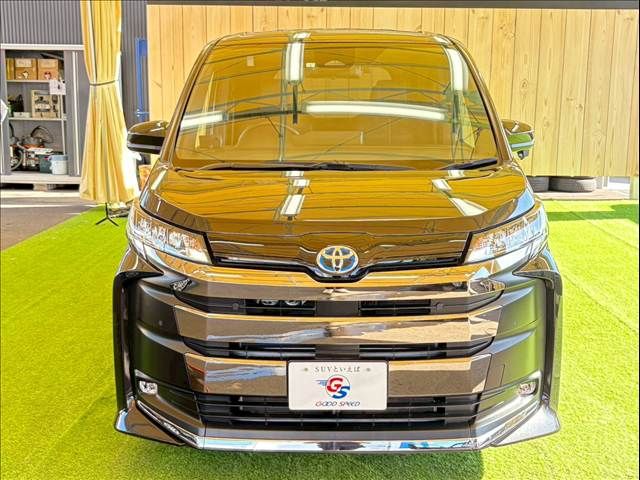 TOYOTA NOAH HYBRID 2023
