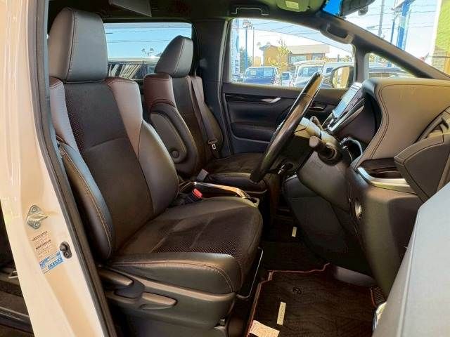TOYOTA ALPHARD 2017