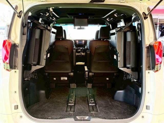 TOYOTA ALPHARD 2017