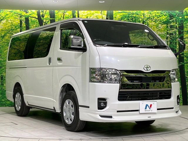 TOYOTA HIACE van 4WD 2023