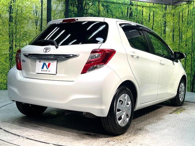 TOYOTA VITZ 2016