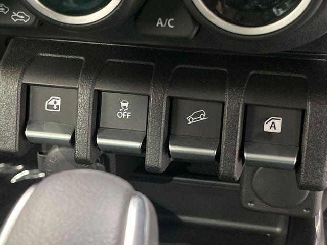 SUZUKI JIMNY NOMADE 2025