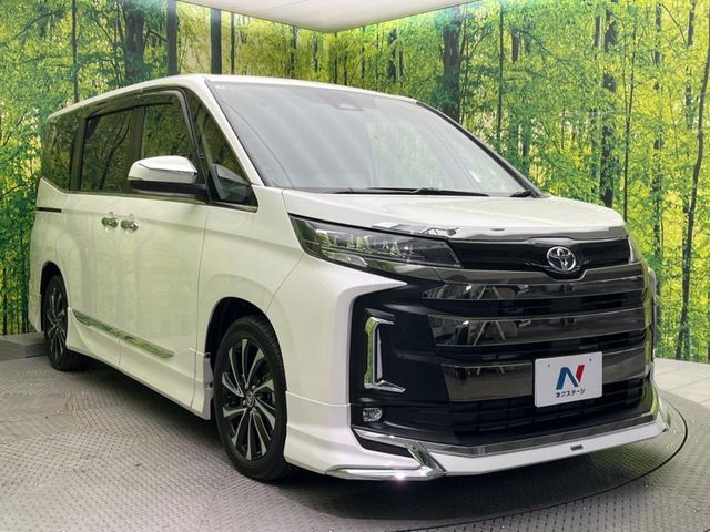 TOYOTA NOAH 2025