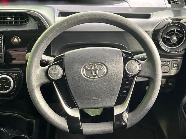 TOYOTA AQUA 2018