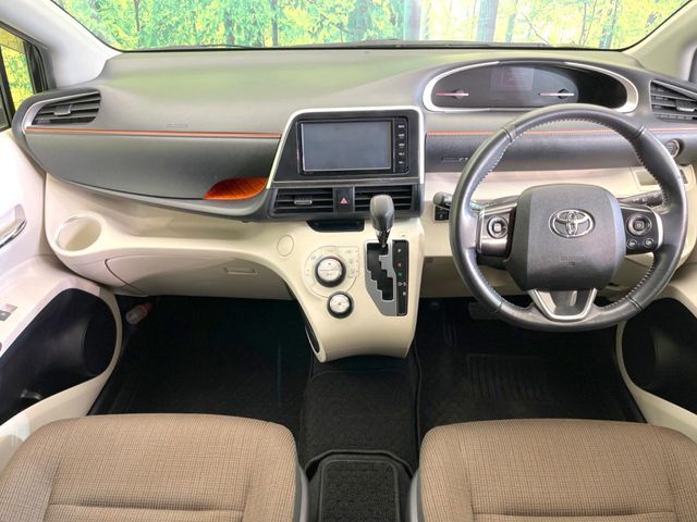 TOYOTA SIENTA 2016