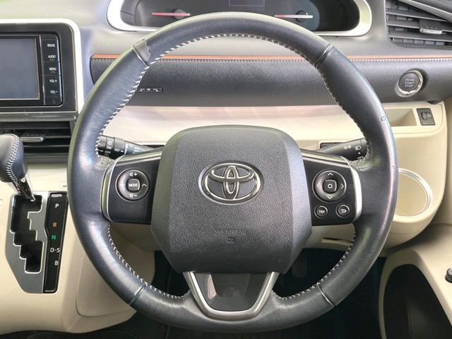TOYOTA SIENTA 2016