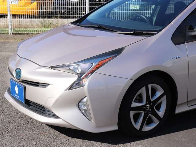 TOYOTA PRIUS 2016
