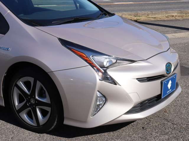 TOYOTA PRIUS 2016