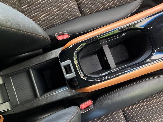 HONDA VEZEL HYBRID 2015