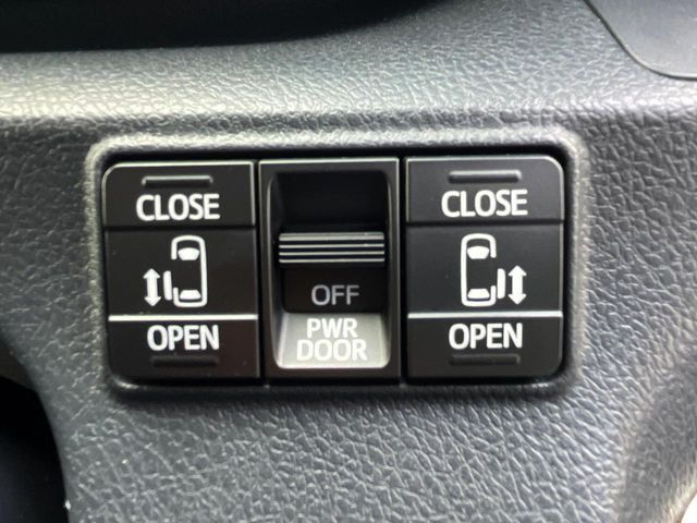 TOYOTA SIENTA HYBRID 2018