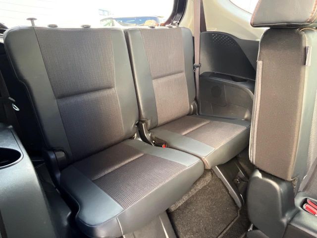 TOYOTA SIENTA HYBRID 2018