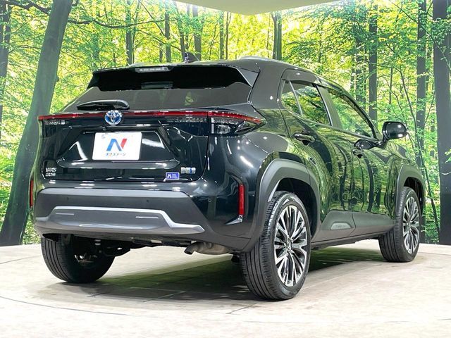 TOYOTA YARIS CROSS HYBRID 2023