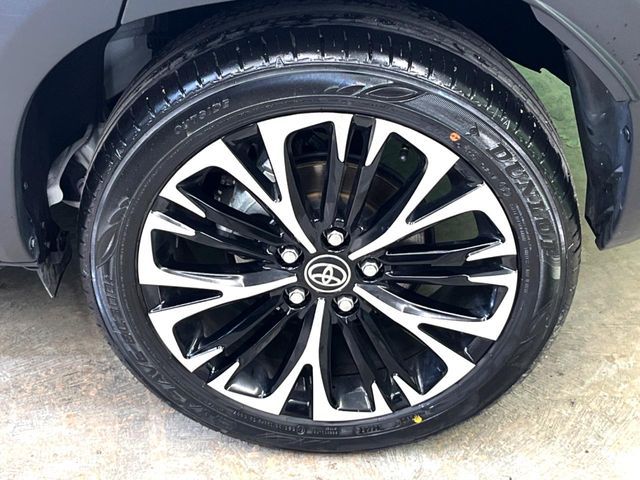 TOYOTA YARIS CROSS 2025