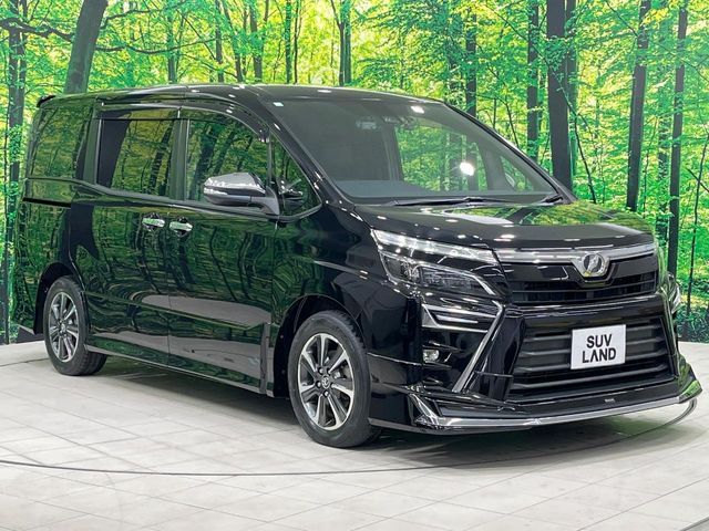 TOYOTA VOXY 2018