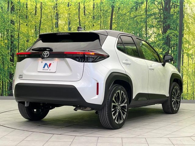 TOYOTA YARIS CROSS 2025