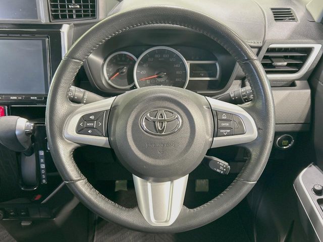 TOYOTA ROOMY 2018