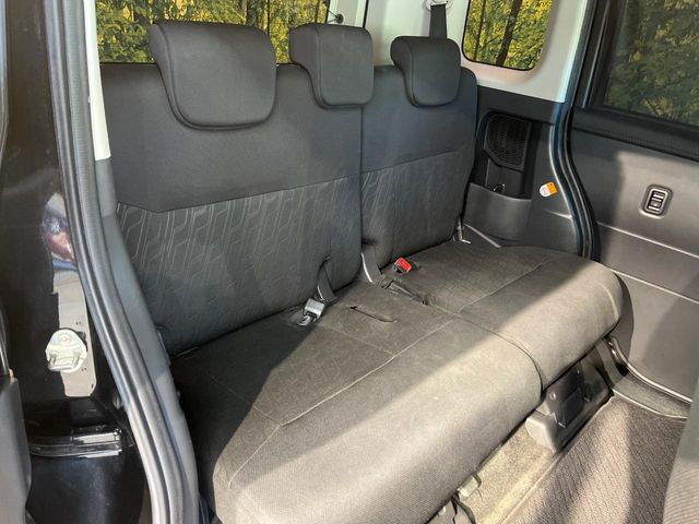 TOYOTA ROOMY 2016