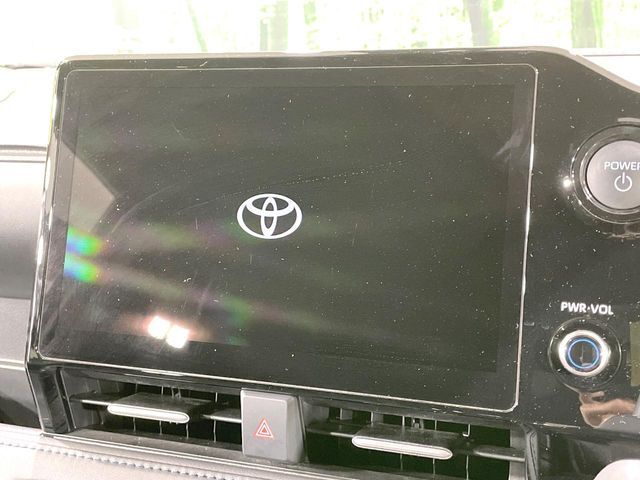 TOYOTA VOXY HYBRID 2025