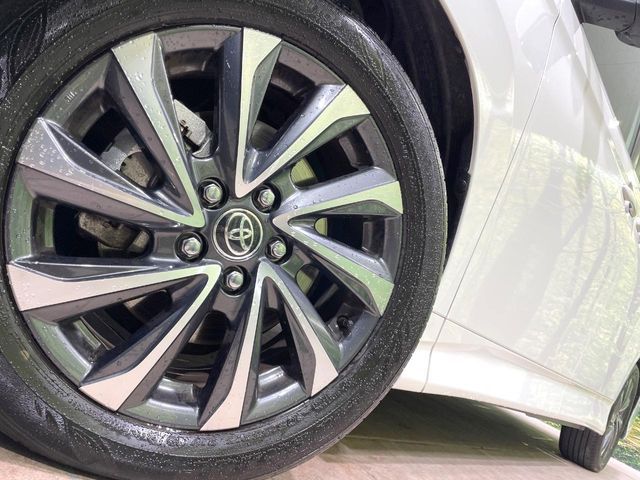 TOYOTA VOXY HYBRID 2025