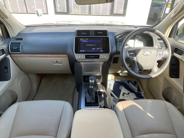 TOYOTA LANDCRUISER PRADO 2023