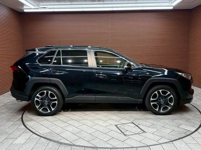 TOYOTA RAV4 4WD 2019