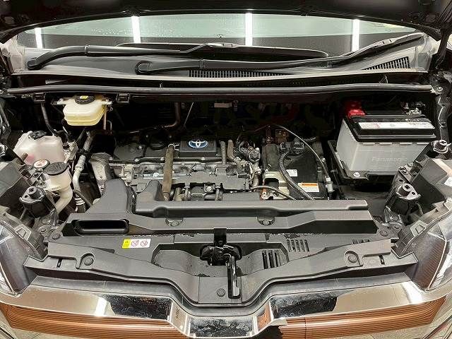 TOYOTA NOAH HYBRID 2022