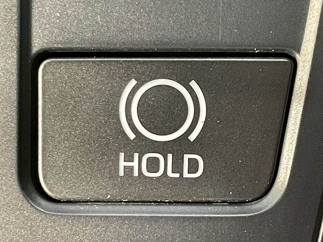 TOYOTA NOAH HYBRID 2022