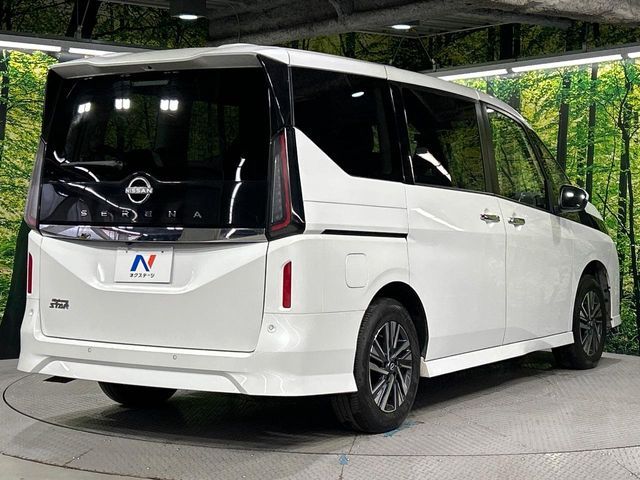 NISSAN SERENA  WG 4WD 2023
