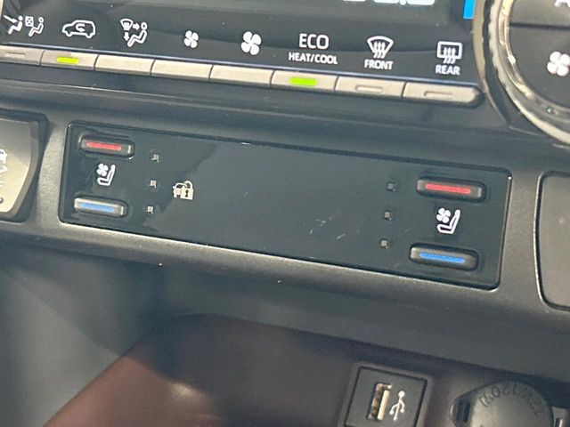 TOYOTA RAV4 4WD 2023