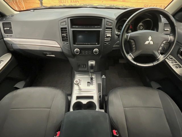 MITSUBISHI PAJERO wagon 2012