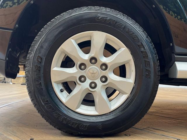 MITSUBISHI PAJERO wagon 2012