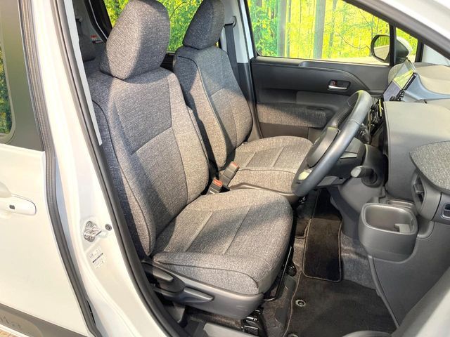 TOYOTA SIENTA HYBRID 2024