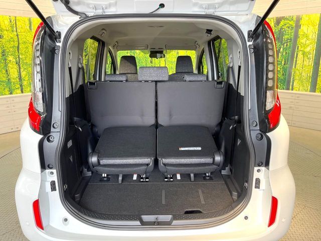 TOYOTA SIENTA HYBRID 2024