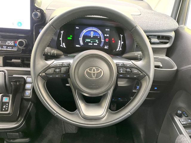 TOYOTA SIENTA HYBRID 2024