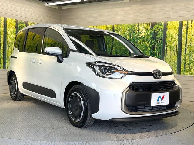 TOYOTA SIENTA HYBRID 2024