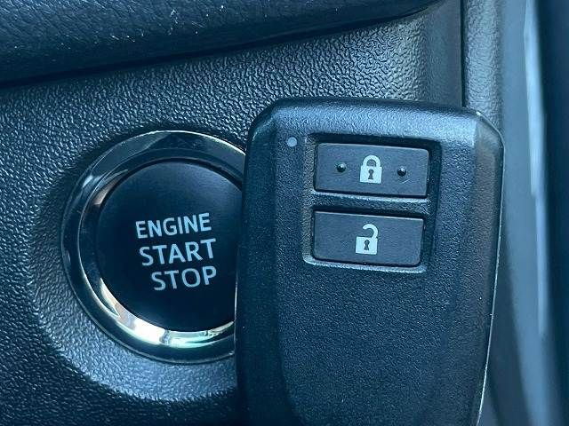 TOYOTA HIACE van 4WD 2019