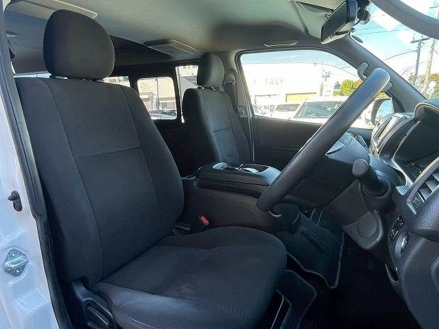 TOYOTA HIACE van 4WD 2019