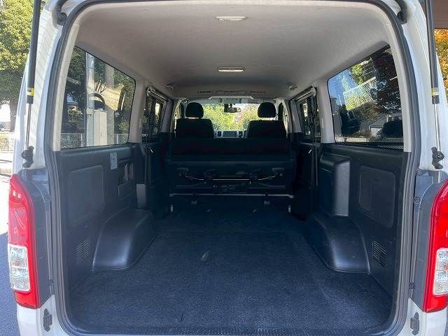 TOYOTA HIACE van 4WD 2019