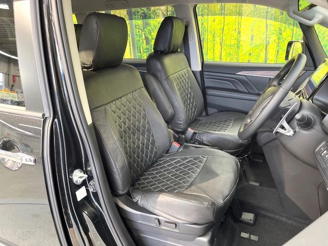 MITSUBISHI DELICA D:5 4WD 2024