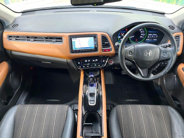 HONDA VEZEL HYBRID 2015