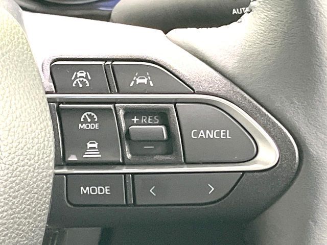 TOYOTA VOXY HYBRID 2023